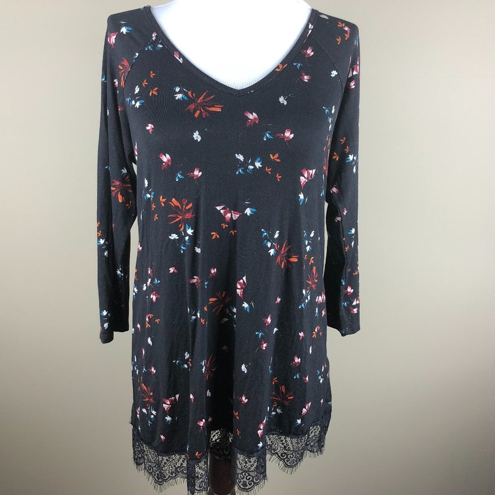 Maurices NWT 3/4 Sleeve Blouse Size M Black Floral